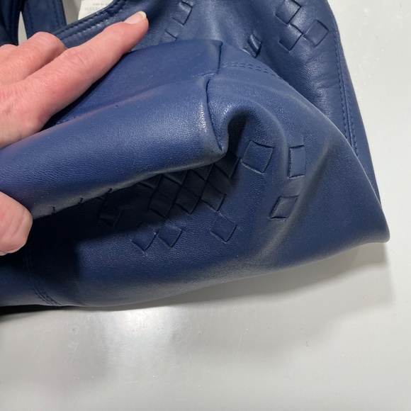 Bottega Veneta lamb leather tote bag - Picture 6 of 12